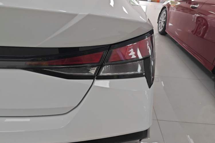 Used Hyundai Elantra 2023 1.5L CVT GLX Elite Edition Right Rear Taillight