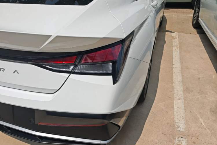 Used Hyundai Elantra 2023 1.5L CVT GLX Elite Edition Right Rear Taillight