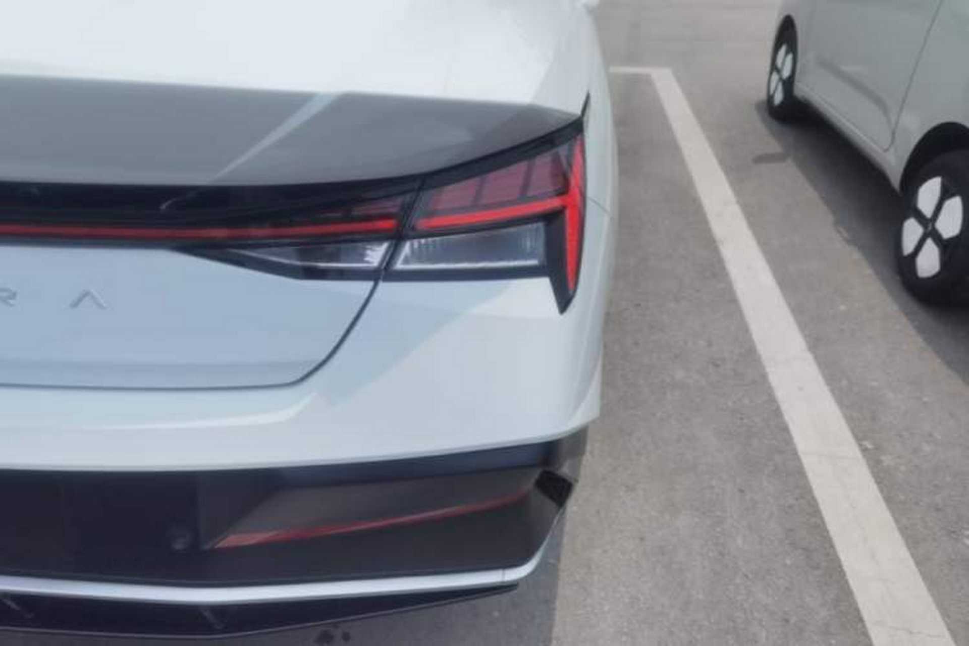 Used Hyundai Elantra 2023 1.5L CVT LUX Prestige Edition Right Rear Taillight
