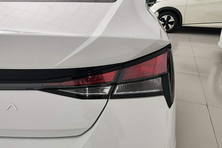 Used Hyundai Elantra 2023 1.5L CVT GLX Elite Edition Right Rear Taillight