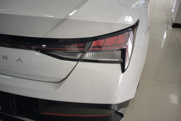 Used Hyundai Elantra 2023 1.5L CVT LUX Prestige Edition Right Rear Taillight