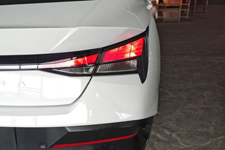 Used Hyundai Elantra 2023 1.5L CVT GLX Elite Edition Right Rear Taillight