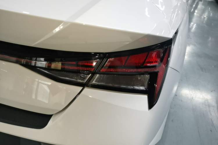 Used Hyundai Elantra 2023 1.5L CVT LUX Prestige Edition Right Rear Taillight