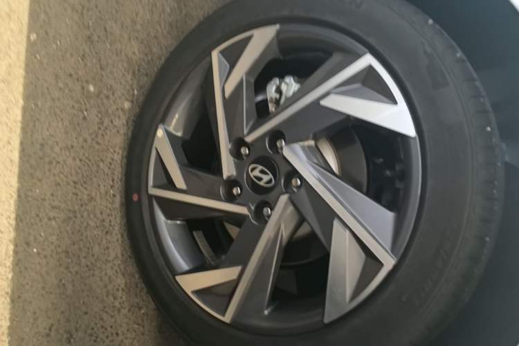Used Hyundai Elantra 2023 1.5L CVT GLX Elite Edition Right Rear Wheel Hub
