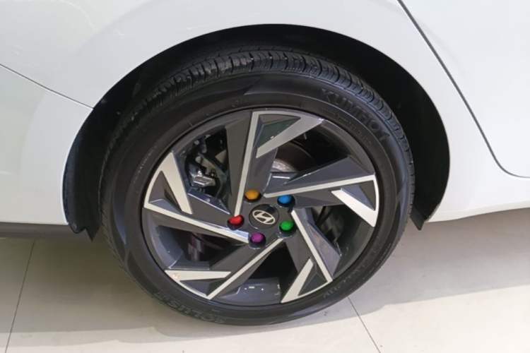 Used Hyundai Elantra 2023 1.5L CVT LUX Prestige Edition Right Rear Wheel Hub
