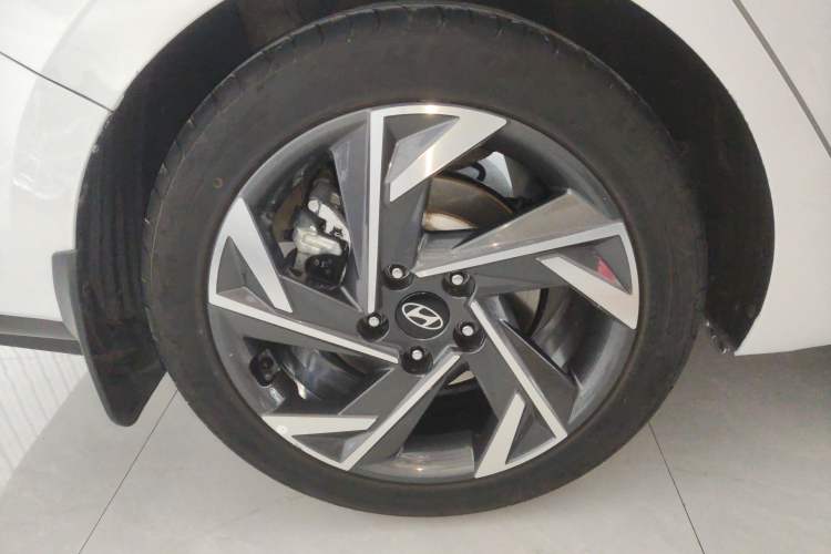 Used Hyundai Elantra 2023 1.5L CVT LUX Prestige Edition Right Rear Wheel Hub