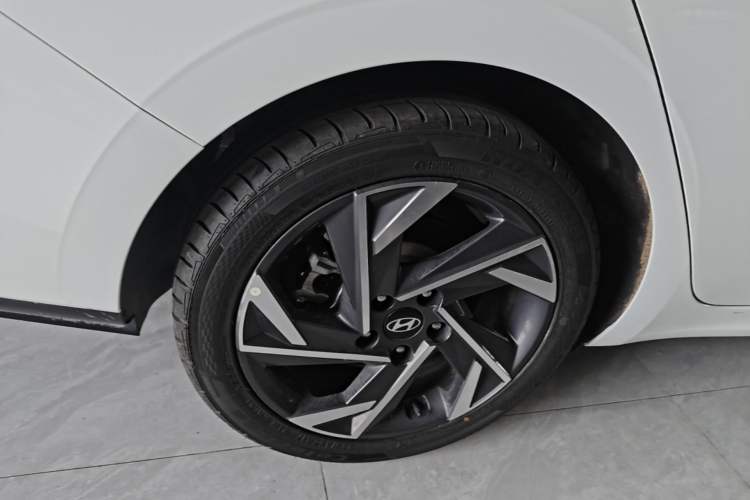 Used Hyundai Elantra 2023 1.5L CVT GLX Elite Edition Right Rear Wheel Hub
