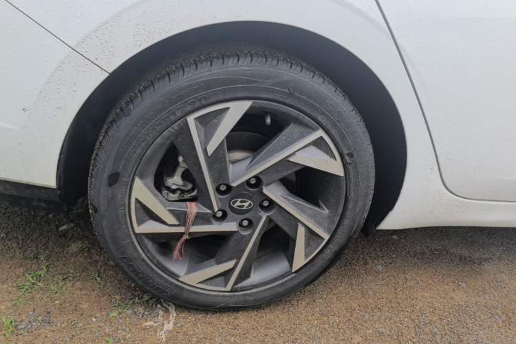 Used Hyundai Elantra 2023 1.5L CVT GLX Elite Edition Right Rear Wheel Hub