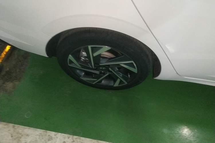 Used Hyundai Elantra 2023 1.5L CVT GLX Elite Edition Right Rear Wheel Hub