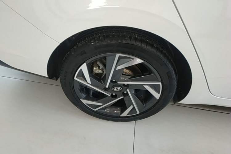 Used Hyundai Elantra 2023 1.5L CVT GLX Elite Edition Right Rear Wheel Hub
