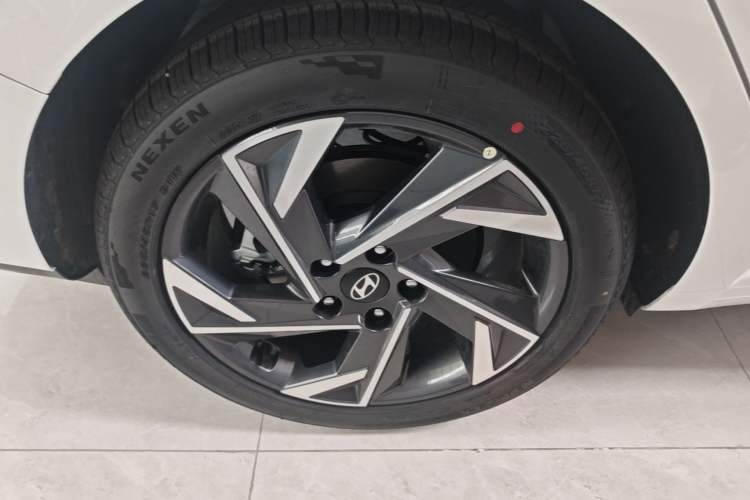 Used Hyundai Elantra 2023 1.5L CVT GLX Elite Edition Right Rear Wheel Hub