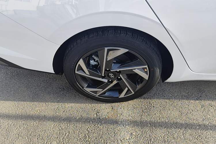 Used Hyundai Elantra 2023 1.5L CVT GLX Elite Edition Right Rear Wheel Hub