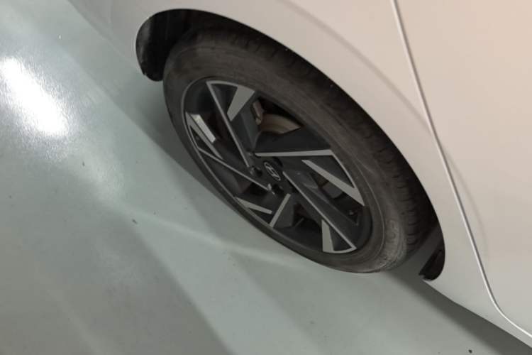 Used Hyundai Elantra 2023 1.5L CVT GLX Elite Edition Right Rear Wheel Hub