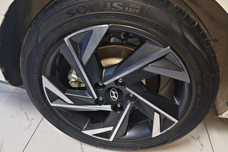 Used Hyundai Elantra 2023 1.5L CVT GLX Elite Edition Right Rear Wheel Hub