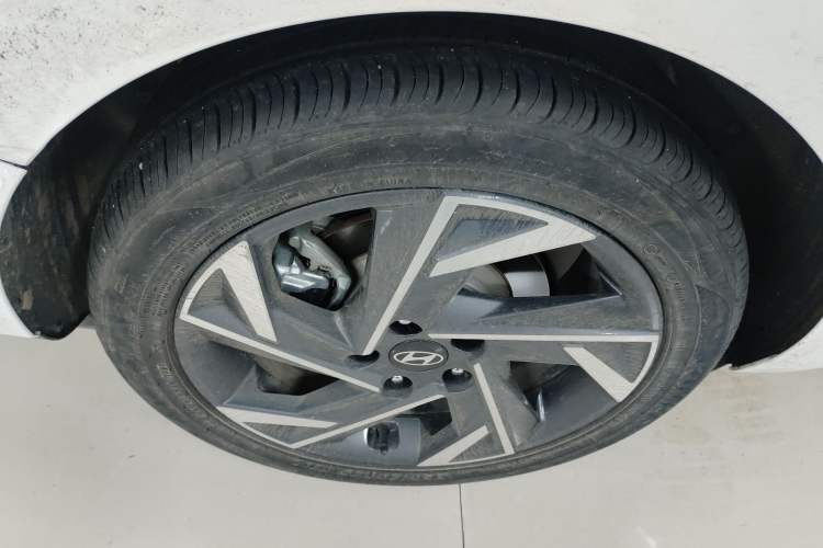 Used Hyundai Elantra 2023 1.5L CVT LUX Prestige Edition Right Rear Wheel Hub