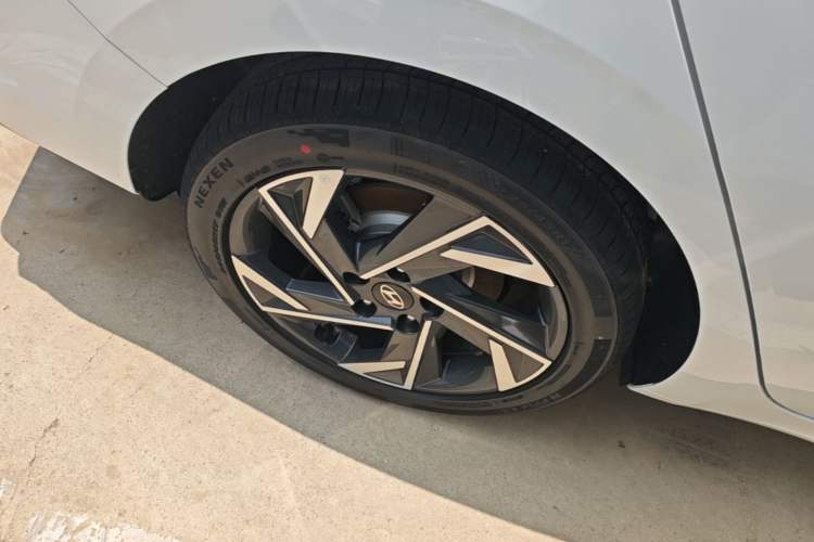 Used Hyundai Elantra 2023 1.5L CVT GLX Elite Edition Right Rear Wheel Hub
