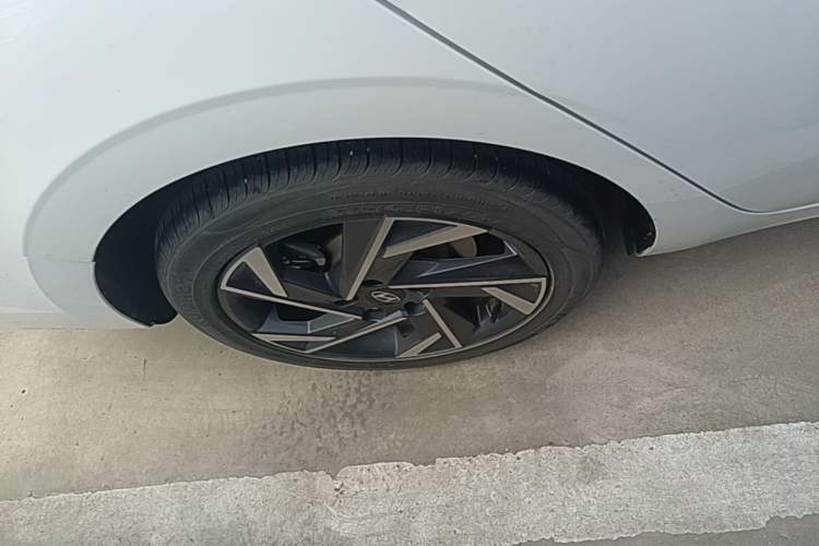 Used Hyundai Elantra 2023 1.5L CVT GLX Elite Edition Right Rear Wheel Hub