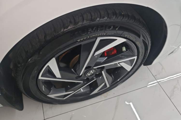 Used Hyundai Elantra 2023 1.5L CVT GLX Elite Edition Right Rear Wheel Hub