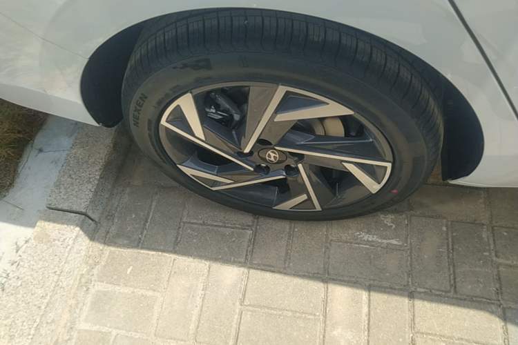 Used Hyundai Elantra 2023 1.5L CVT GLX Elite Edition Right Rear Wheel Hub