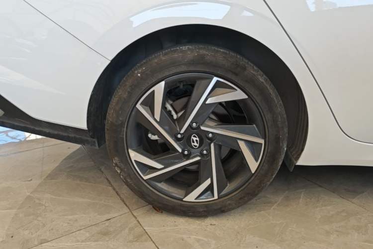 Used Hyundai Elantra 2023 1.5L CVT GLX Elite Edition Right Rear Wheel Hub