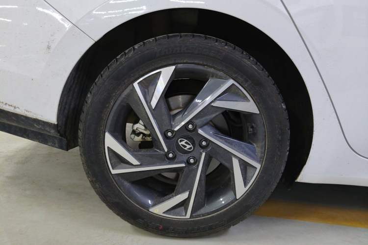 Used Hyundai Elantra 2023 1.5L CVT GLX Elite Edition Right Rear Wheel Hub