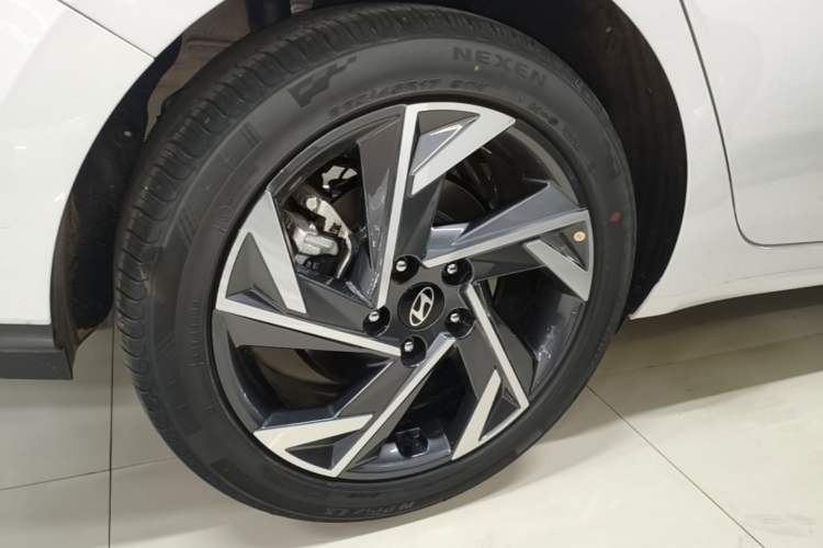 Used Hyundai Elantra 2023 1.5L CVT GLX Elite Edition Right Rear Wheel Hub