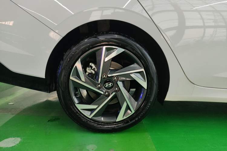 Used Hyundai Elantra 2023 1.5L CVT LUX Prestige Edition Right Rear Wheel Hub