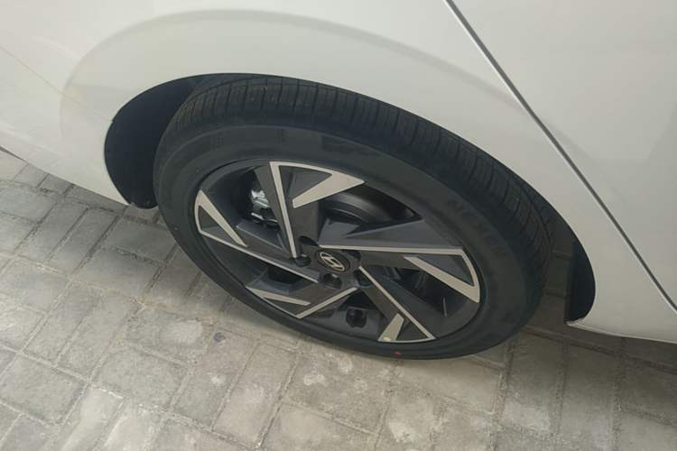 Used Hyundai Elantra 2023 1.5L CVT GLX Elite Edition Right Rear Wheel Hub