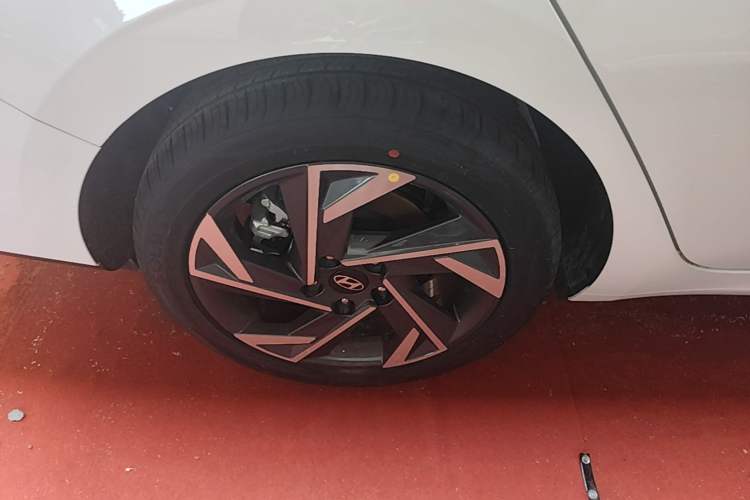 Used Hyundai Elantra 2023 1.5L CVT GLX Elite Edition Right Rear Wheel Hub