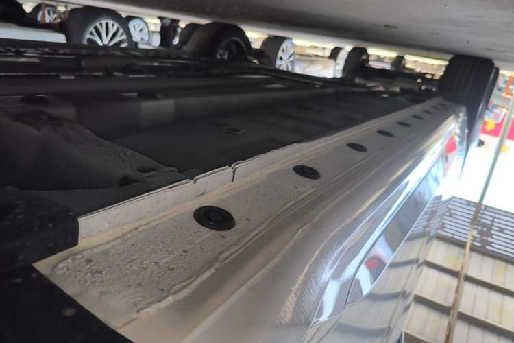 Used Hyundai Elantra 2023 1.5L CVT GLX Elite Edition Right Side Sill