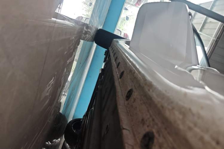 Used Hyundai Elantra 2023 1.5L CVT GLX Elite Edition Right Side Sill