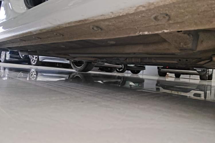 Used Hyundai Elantra 2023 1.5L CVT GLX Elite Edition Right Side Sill