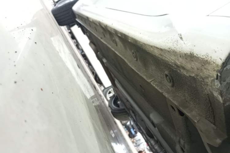 Used Hyundai Elantra 2023 1.5L CVT LUX Prestige Edition Right Side Sill