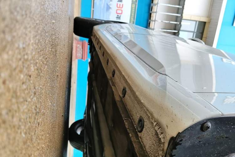Used Hyundai Elantra 2023 1.5L CVT GLX Elite Edition Right Side Sill