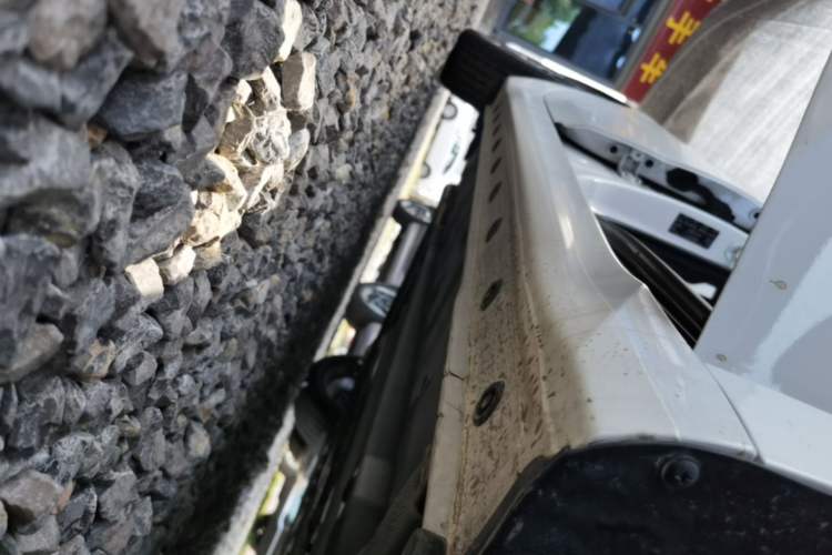 Used Hyundai Elantra 2023 1.5L CVT GLX Elite Edition Right Side Sill