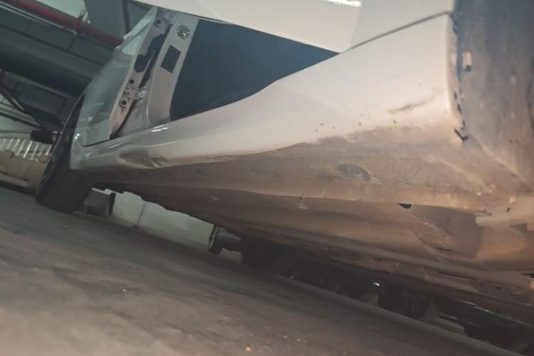 Used Hyundai Elantra 2023 1.5L CVT GLX Elite Edition Right Side Sill
