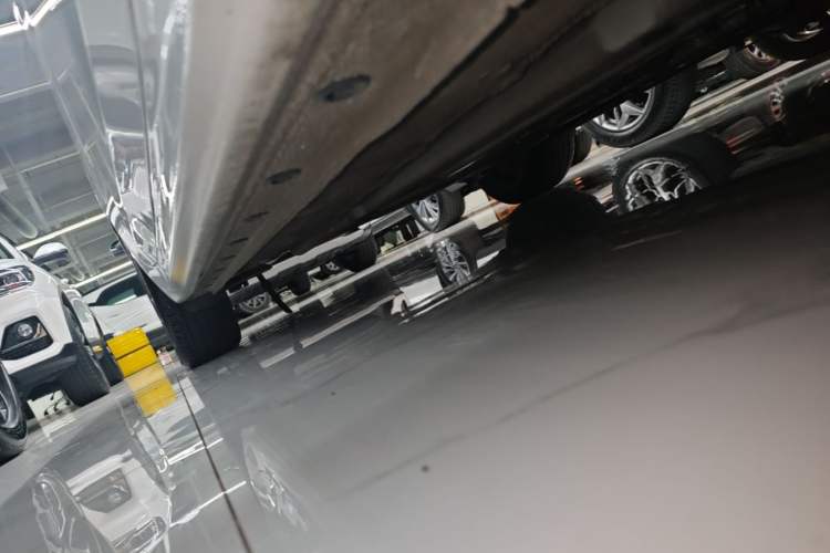 Used Hyundai Elantra 2023 1.5L CVT GLX Elite Edition Right Side Sill