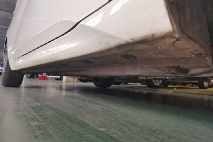 Used Hyundai Elantra 2023 1.5L CVT GLX Elite Edition Right Side Sill