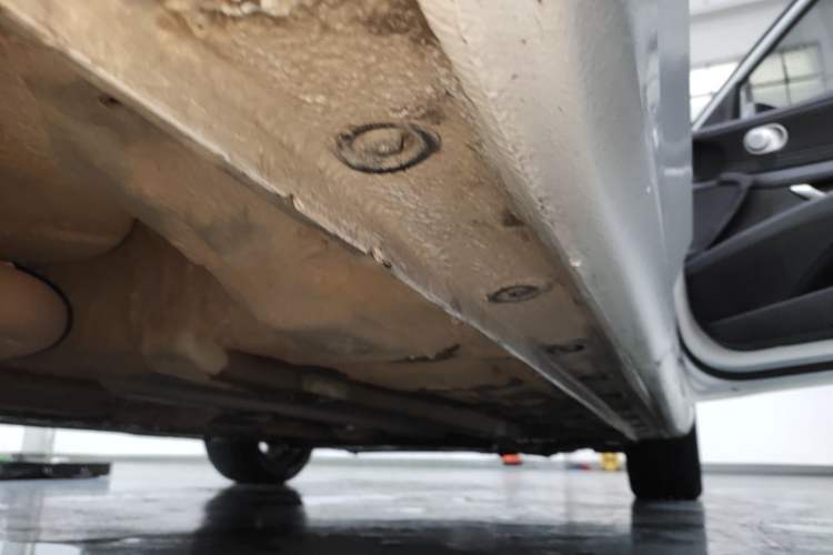 Used Hyundai Elantra 2023 1.5L CVT GLX Elite Edition Right Side Sill