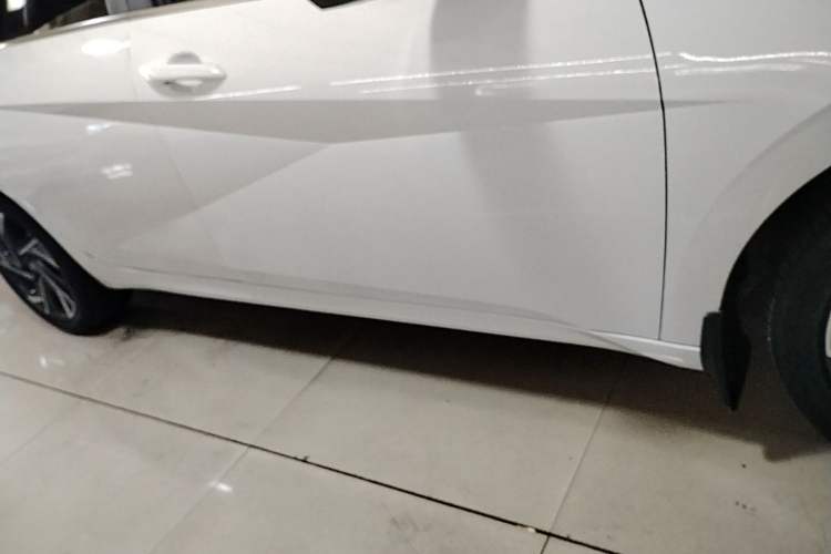 Used Hyundai Elantra 2023 1.5L CVT GLX Elite Edition Right Side Sill