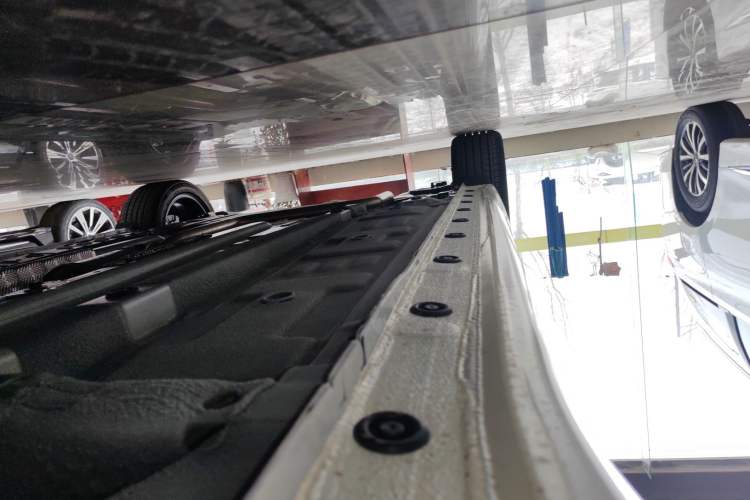 Used Hyundai Elantra 2023 1.5L CVT GLX Elite Edition Right Side Sill