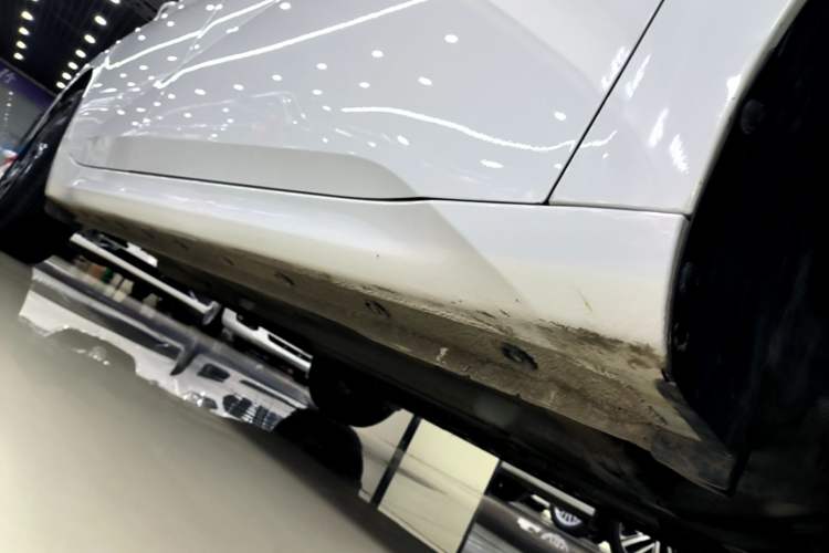 Used Hyundai Elantra 2023 1.5L CVT GLX Elite Edition Right Side Sill