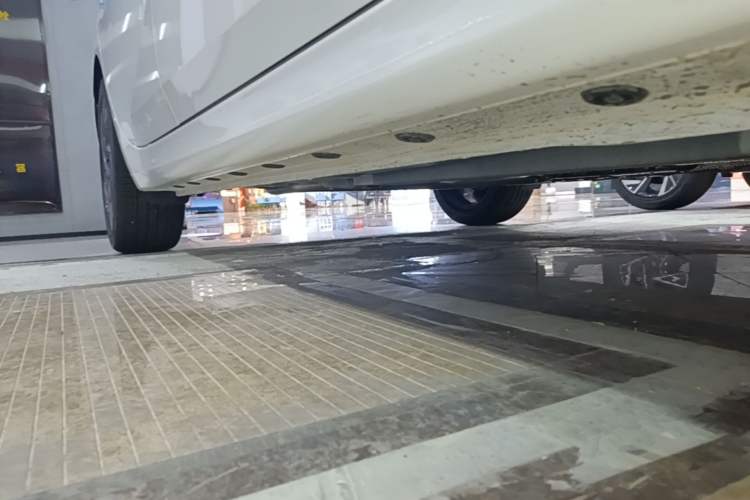 Used Hyundai Elantra 2023 1.5L CVT GLX Elite Edition Right Side Sill
