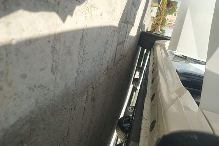 Used Hyundai Elantra 2023 1.5L CVT GLX Elite Edition Right Side Sill
