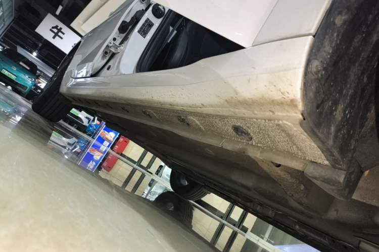 Used Hyundai Elantra 2023 1.5L CVT GLX Elite Edition Right Side Sill