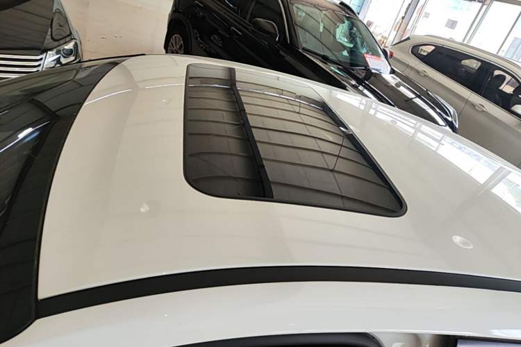 Used Hyundai Elantra 2023 1.5L CVT LUX Prestige Edition Roof