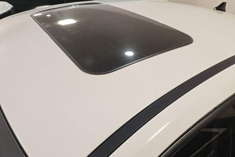 Used Hyundai Elantra 2023 1.5L CVT LUX Prestige Edition Roof