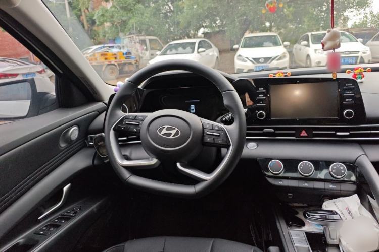 Used Hyundai Elantra 2023 1.5L CVT GLX Elite Edition Steering Wheel