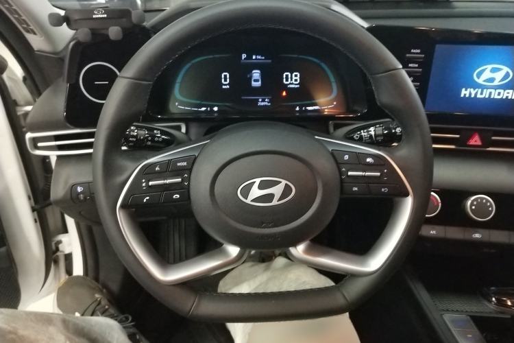 Used Hyundai Elantra 2023 1.5L CVT GLX Elite Edition Steering Wheel