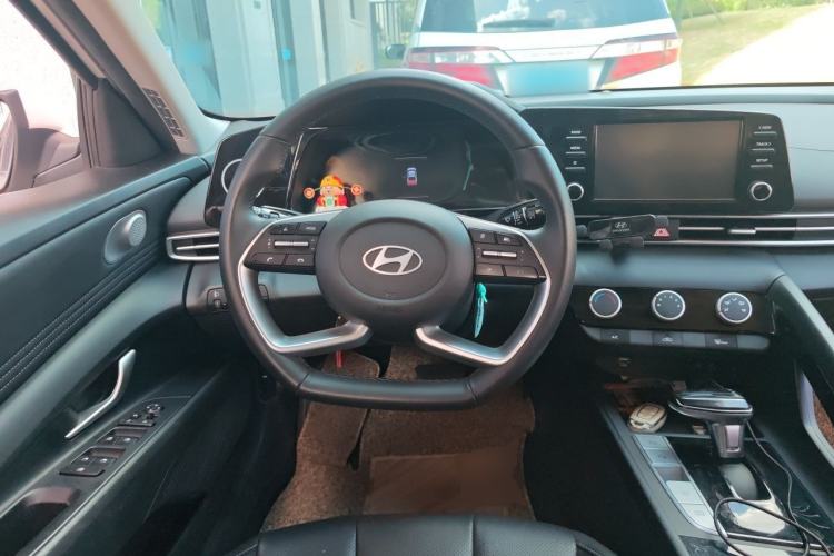 Used Hyundai Elantra 2023 1.5L CVT GLX Elite Edition Steering Wheel